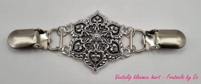 Frutsels by Es - vestclip - bloemen - hart -zilverkleur