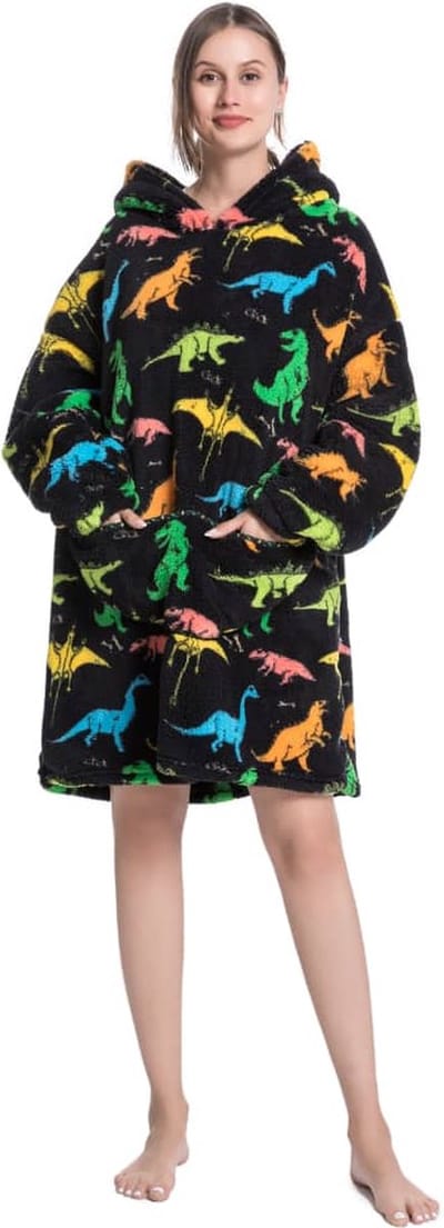 Hoodie deken - Dino fleece deken met mouwen en capuchon – Draagbare deken - fleece hoodie – fleece kleed met capuchon en mouwen – maat XS t/m XL – TV plaid met mouwen - 90 cm - chillen – relax outfit – zwart - Badrock