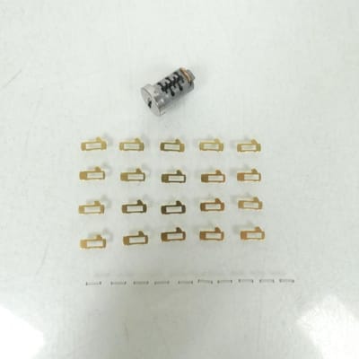 Kit serrure Clé unique 2 barillet origine pour moto Kawasaki 99994-0407 Neuf