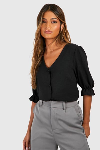 boohoo Dames Gehamerde pofmouwen blouse met knopen aan de voorkant | Zwart | Maat: 36