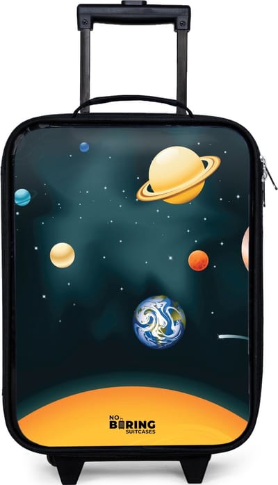 NoBoringSuitcases.com® - Kinderkoffer jongen - Kindertrolley meisje - Ruimte met planeten - Koffer kind lichtgewicht - Reiskoffer trolley voor kinderen - Koffertje met lichtgevende wieltjes - Rolkoffer zwart