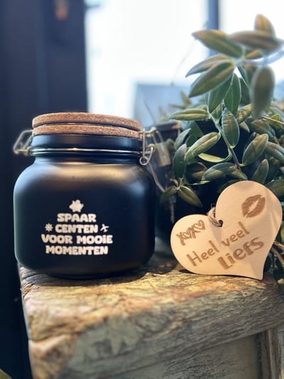 Creaties van Hier - Luxe Spaarpot met houten hartje - Mooie Momenten - Glas