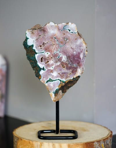 Roze Amethist / Edelsteen snede / Op Standaard / Interieur / Inrichting / Cadeau voor haar / Argentinië