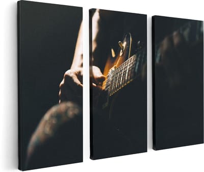 Artaza Canvas Schilderij Drieluik Man Speelt Gitaar - 120x80 - Foto Op Canvas - Canvas Print