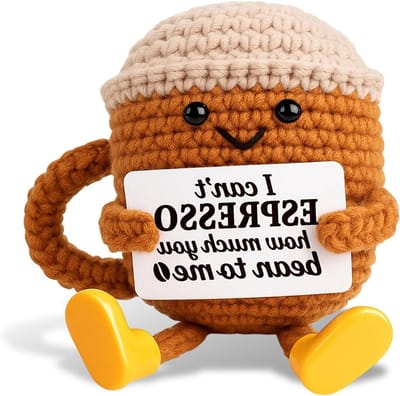 Grappig gehaakt koffiekopje met aanmoedigingskaart, handgemaakt cadeau voor koffieliefhebbers, vrienden en jubileum, creatieve emotionele ondersteuning en unieke decoratie