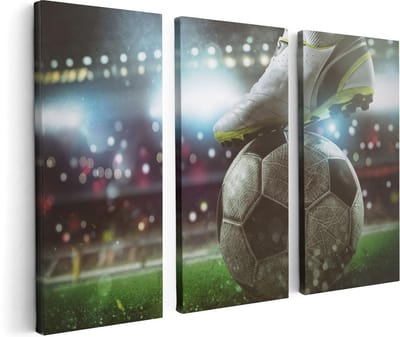 Artaza Canvas Schilderij Drieluik Voetbal Aftrap Met De Bal In Het Stadion - 120x80 - Foto Op Canvas - Canvas Print