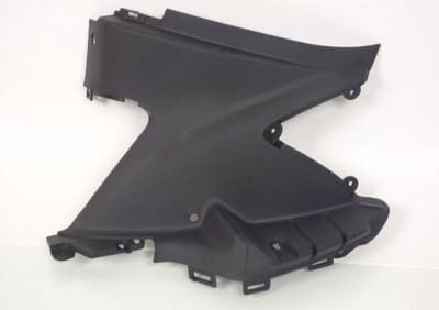 Protège jambe origine pour Scooter Suzuki 125 UE 47221-34F00 Neuf