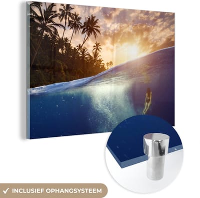 MuchoWow® Glasschilderij 120x80 cm - Schilderij acrylglas - Zee - Zwemmer - Zon - Foto op glas - Muurdecoratie woonkamer - Wanddecoratie slaapkamer - Schilderijen