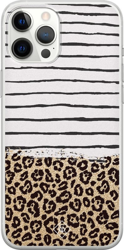 Casimoda® hoesje - Geschikt voor iPhone 12 Pro Max - Luipaard strepen - Siliconen/TPU telefoonhoesje - Backcover - Luipaardprint - Bruin/beige