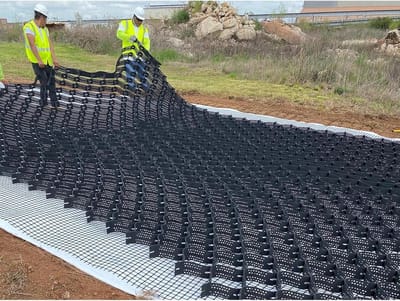 Grindrooster Bodemstabilisator - Grindmat Bodemplaat - Oprit Aanleggen - Hoge Zijwaartse Stabiliteit - 2x3 meter - Zwart
