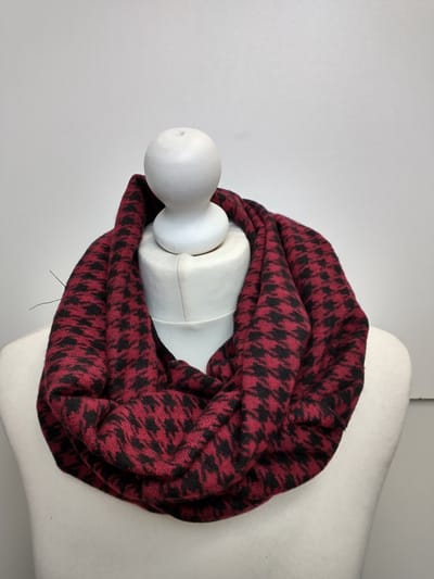 Dames warme colsjaal Florinda pied de poule motief rood zwart