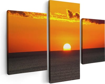 Artaza Canvas Schilderij Drieluik Oranje Zonsondergang In De Oceaan - 90x60 cm - Wanddecoratie Woonkamer - Schilderijen - Muurdecoratie