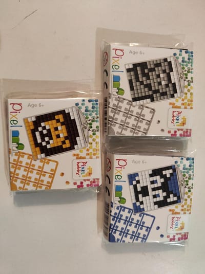 SET 3 PIXELHOBBY MEDAILLONS LEEUW-HUSKY-OLIFANT