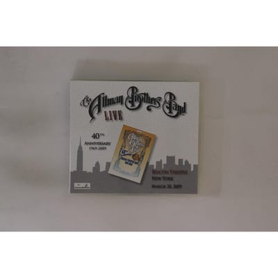 CD ALLMAN BROTHERS BAND - Beacon Theatre New York 19 Maart 1 NONE PEACH 2009 US Rock Gebruikt gray