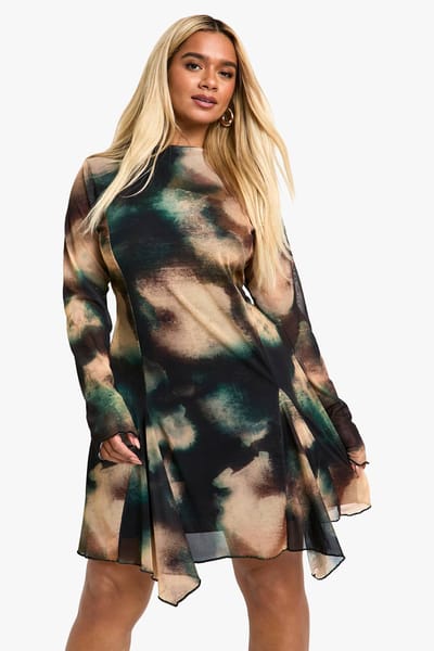 boohoo Dames Plus Abstract Godet Zoom Mini-Jurk | Maat: 20