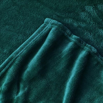 Unyqoos® Ultrazachte Flanellen Knuffeldeken voor Gezellige Avonden in Donkergroen - 150 x 200 cm