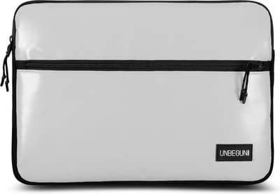 MacBook Pro 16 inch M5 case met voorvak (van gerecycled materiaal) - Grijze laptop sleeve/hoes (2026)