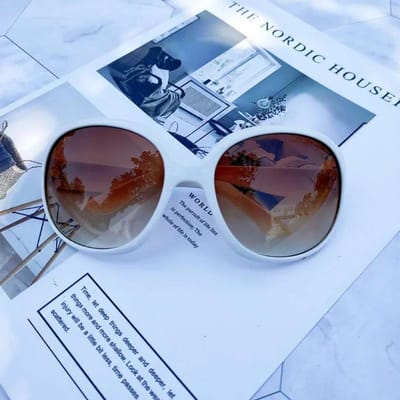 Dernier Style Grand Cadre Forme Circulaire Lunettes de Soleil Design Femme Lunettes de Vue Mode Lunettes pour l'Extérieur la Conduite pour Dame Protection UV400 1PC