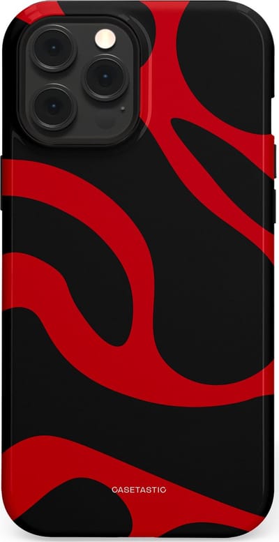 Casetastic hoesje geschikt voor Apple iPhone 12 Pro Max - MagSafe - Dubbellaagse bescherming - Vurige Zwarte Lava Stroom - Fashion Case - Zwart Rood