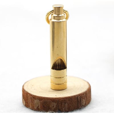 Multifunctionele fluithanger voor buiten met sleutelhanger, sleutelhanger voor buitenoverleving, noodgevallen, mini-formaat fluitjes, teamgeschenken goud