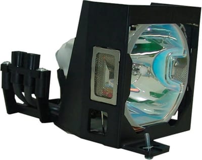Beamerlamp geschikt voor de PANASONIC PT-SX320A beamer, lamp code ET-LAL600. Bevat originele NSHA lamp, prestaties gelijk aan origineel.