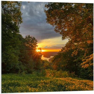 Acrylglas - Zonsondergang onder aan de Berg - 100x100cm Foto op Acrylglas (Met Ophangsysteem)