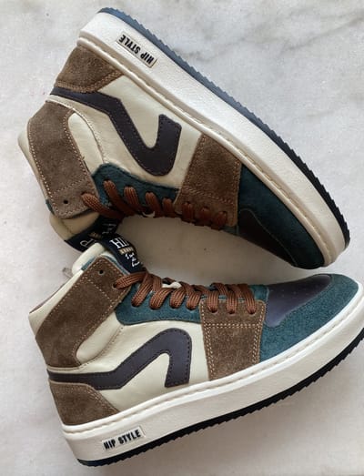 Hip sneaker kaki maat 33