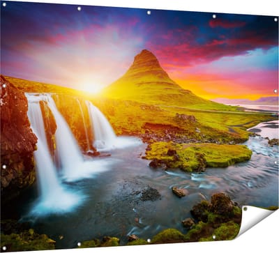 Gards Tuinposter Waterval bij een Vulkaan met Zonsondergang - 160x120 cm - Tuindoek - Tuindecoratie - Wanddecoratie buiten - Tuinschilderij
