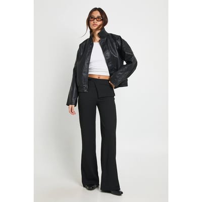 boohoo Dames Gestructureerde Broek met Strikceintuur en Rechte Pijpen | Black | Maat: 10