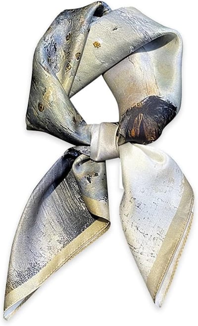 Zijden Sjaal Vrouwen - Vierkante Foulard - Stijlvol Accessoire - Artistiek Schilderij - 70x70cm - Blauw Meisje