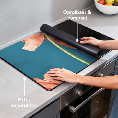 KitchenArt - Blooming Grace – Inductie Beschermer - 81x52 cm - Kookplaat Beschermer - Luxe Afdekplaat Inductieplaat - Anti-slip & Oprolbaar - Beschermmat Inductiekookplaat