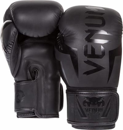 Venum Elite Bokshandschoenen – Black on Black – 18 oz