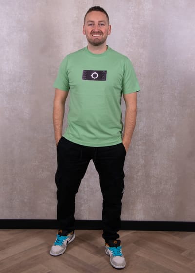 Ma.Strum Tromple Loeil Badge Tee