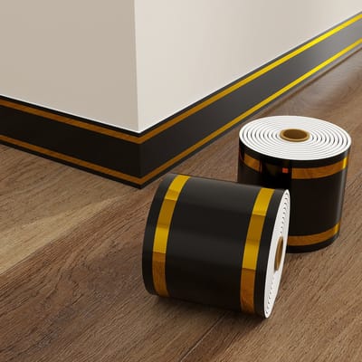 Plakplint - Zelfklevende Plint - Waterdichte Plintstrip - Flexibele Wandplint - PVC Plint Met Aluminium Achterlaag - Zwart Goud - 10 cm x 5 m