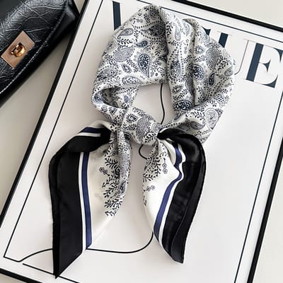 Dames Sjaal - Sjaals - Stola - Vierkante doek - Elegant Stijlvol Dames haar sjaal - Satijn zijde - Hals sjaaltje - Sjaaltje Satijn - Neksjaaltje - Omslagdoek Modesjaals - Neksjaal - Klein Sjaaltje -Blauwe Cashew Bloemen-70*70CM