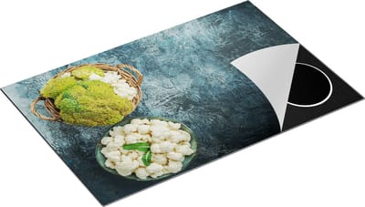 Chefcare Inductie Beschermer Bloemkolen op een Grijze Tafel - 80x50 cm - Afdekplaat Inductie - Kookplaat Beschermer - Inductie Mat