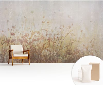 Wallfluent Behang - Harmonie van de weide Vliesbehang - 416x254 cm - Beige Behang - Voor natuurliefhebbers en liefhebbers van entomologie - Behang Voor de slaapkamer, woonkamer en hal - Behangrol Bloemen en planten