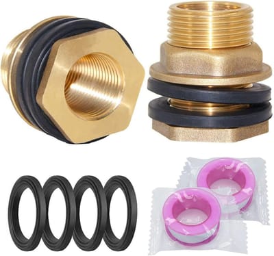 2 PCS Regentondoorvoer 3/4 Inch Messing Regenton Schroefverbinding met 4 Dichtingen + 2 Teflon Tape, Tankdoorvoer 3/4 Inch Buitendraad, 1/2 Inch Binnendraad