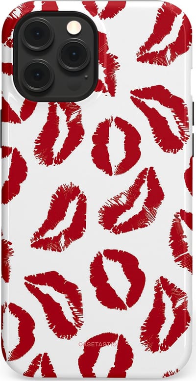 Casetastic Hoesje Geschikt voor Apple iPhone 12 Pro Max Magsafe - Stijlvolle Beschermende Duo-layer Case - Liefdeskusjes Rood Zoenen