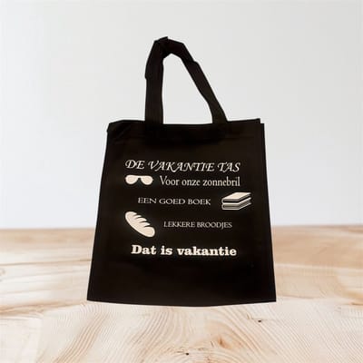 Cadeau tas - De vakantie tas - zwart - non-woven - 27 x 30 cm