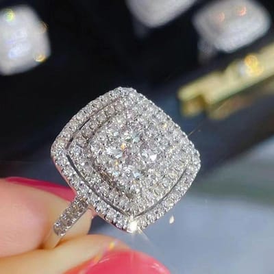 Huitan Bagues Bling Bling en Zircone Cubique pour Femmes Mode Carré Luxe Accessoires Féminins Fête Bijoux Tendance Polyvalents 9 gray