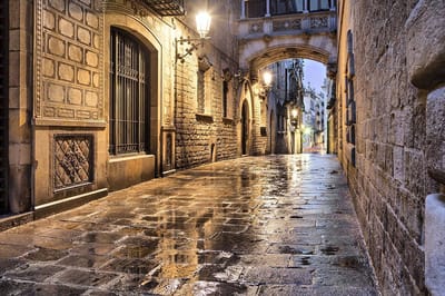 The streets of barcelona – 135cm x 90cm - Fotokunst op PlexiglasⓇ incl. certificaat & garantie.