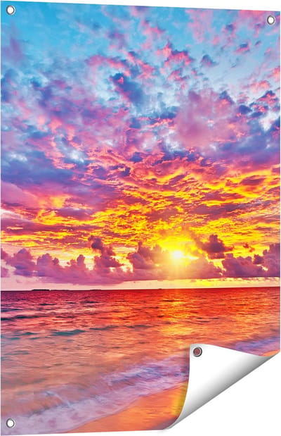 Gards Tuinposter Zonsondergang op het Strand in de Malediven - 60x80 cm - Tuindoek - Tuindecoratie - Wanddecoratie buiten - Tuinschilderij