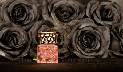 Carissima Car Perfumes - Auto parfum - 'Alien' - Luxe - Auto Luchtverfrisser - 10ml - Roze - Arabische Jasmijn - Cashmeran - Amber
