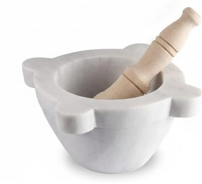 Famanu – Handgemaakte marmeren vijzel met houten stamper, traditioneel ontwerp voor pesto en kruiden