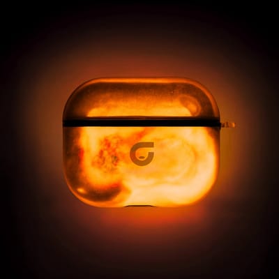 GlowsandGuards - Airpods 1/2 hoesje - Glow in the dark - Inclusief UV lampje om op te lichten - AirPods 1/2 case - Hét satisfying AirPods hoesje - AirPods 1/2 - Oranje