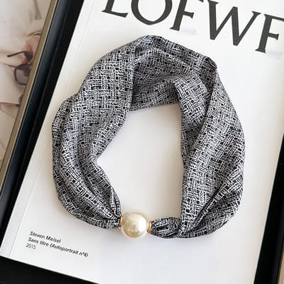 Magnetische sluiting sjaal - bedrukte halsdoek - imitatie zijde - veelzijdige dunne nekwarmer - ook te gebruiken als blouse, sjaal of decoratieve accessoire -Stijlvolle geknoeide kralensluiting, 47 * 13cm