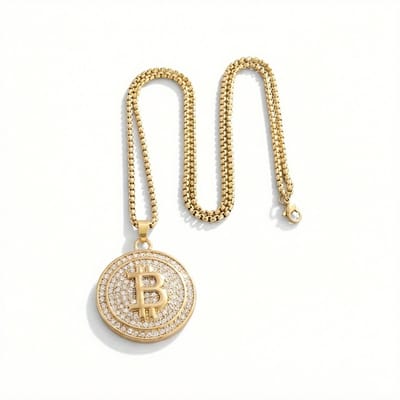Goudkleurige ketting met bitcoin hanger – ketting voor heren – ronde hanger met strassstenen – opvallend crypto-design