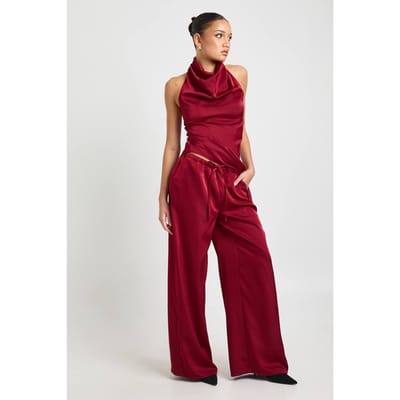 boohoo Dames Satijnen Wijde Pijpenbroek met Trekkoord Taille | Donkerrood | Maat: 34