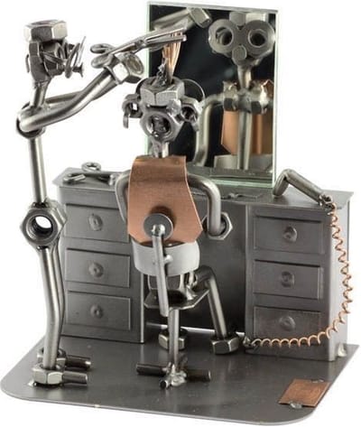sculptuur kapper met spiegel beroepen beeldje - metaal 18x10x13 relatiegeschenken